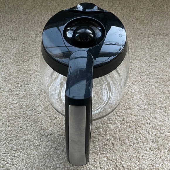 Replacement Cuisinart 12 Cup Glass Coffee Carafe & Black Lid Stainless Steel - Picture 5 of 7
